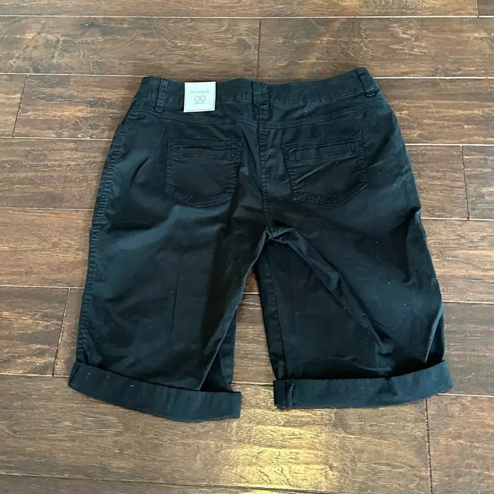 Chico’s The Carley Short Black Bermuda Short 570136590 Size 00 Extra Small NWT